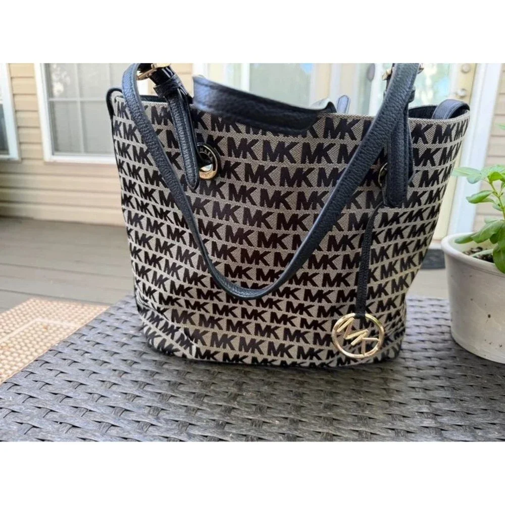 Michael Kors Signature Jacquard Tote Bag - Black & Beige